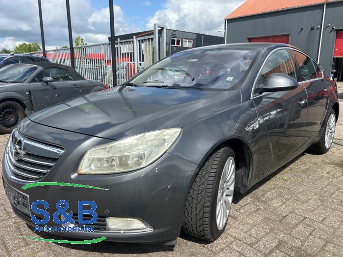 Opel Insignia 2.0 CDTI 16V 130 Ecotec Sloopvoertuig (2010, Donker, Zilvergrijs, Zilver)