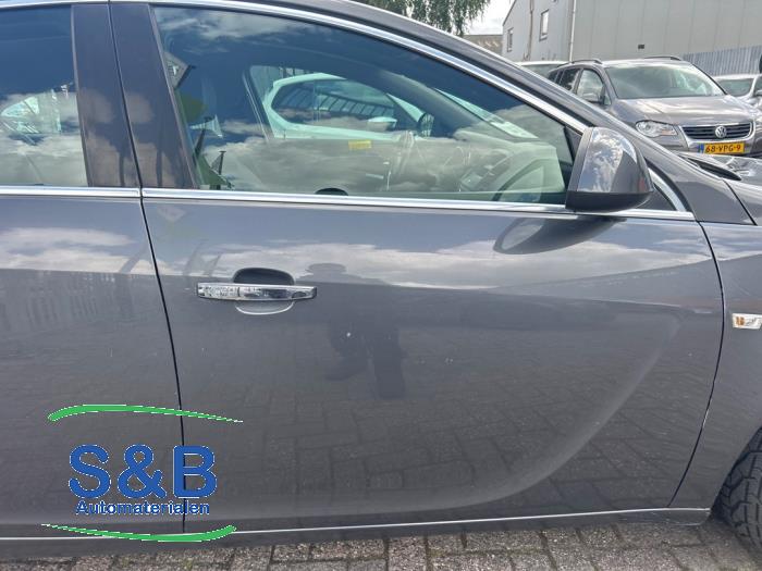 Opel Insignia 2.0 CDTI 16V 130 Ecotec Sloopvoertuig (2010, Donker, Zilvergrijs, Zilver)