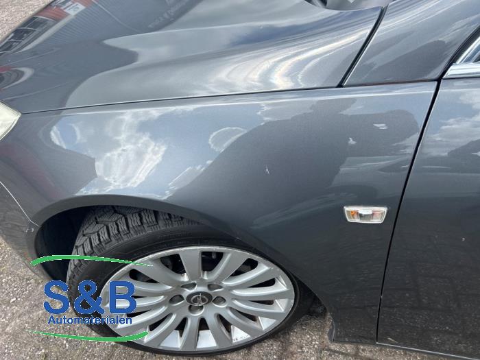 Opel Insignia 2.0 CDTI 16V 130 Ecotec Sloopvoertuig (2010, Donker, Zilvergrijs, Zilver)