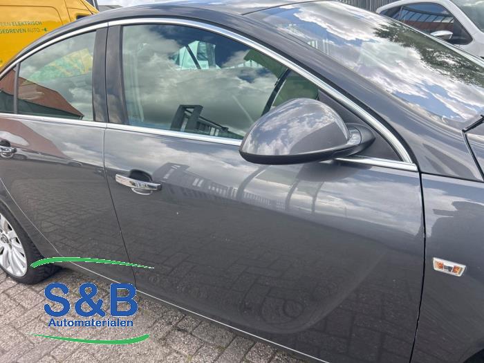 Opel Insignia 2.0 CDTI 16V 130 Ecotec Sloopvoertuig (2010, Donker, Zilvergrijs, Zilver)