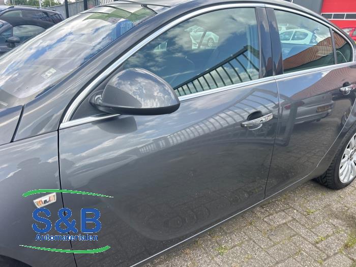 Opel Insignia 2.0 CDTI 16V 130 Ecotec Sloopvoertuig (2010, Donker, Zilvergrijs, Zilver)