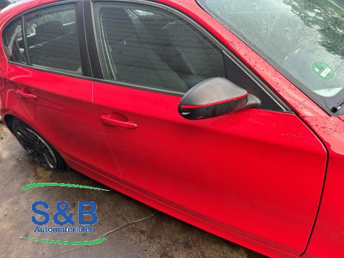 BMW 1-Serie Sloopvoertuig (2015, Rood)