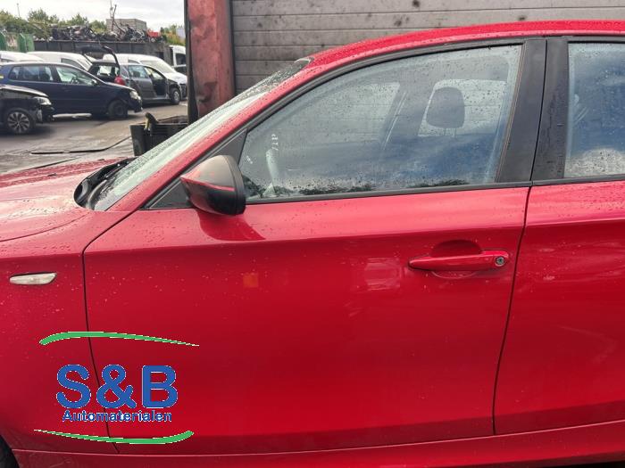 BMW 1-Serie Sloopvoertuig (2015, Rood)