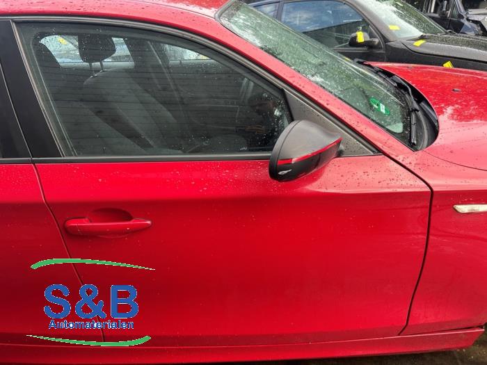 BMW 1-Serie Sloopvoertuig (2015, Rood)