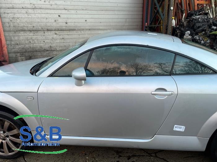 Audi TT 1.8 20V Turbo Sloopvoertuig (1999, Licht, Grijs, Zilvergrijs)