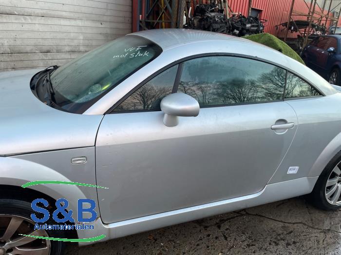 Audi TT 1.8 20V Turbo Sloopvoertuig (1999, Licht, Grijs, Zilvergrijs)