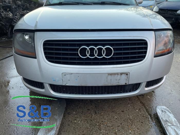 Audi TT 1.8 20V Turbo Sloopvoertuig (1999, Licht, Grijs, Zilvergrijs)