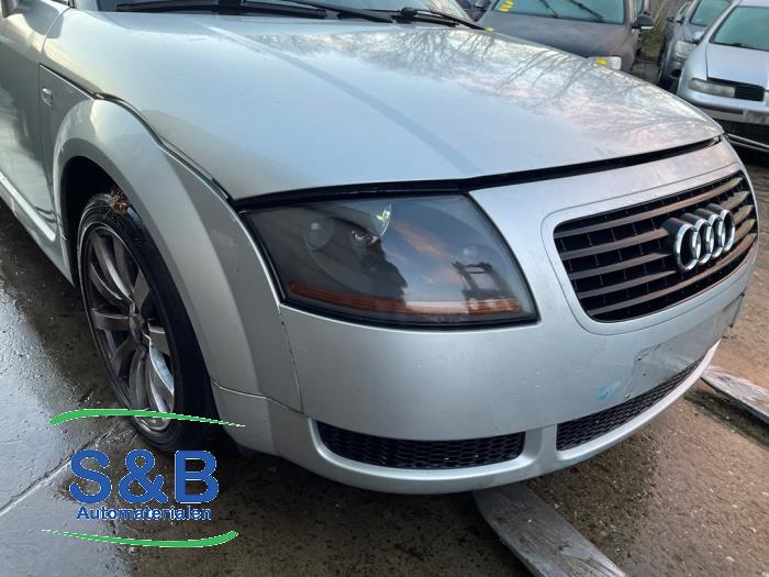 Audi TT 1.8 20V Turbo Sloopvoertuig (1999, Licht, Grijs, Zilvergrijs)
