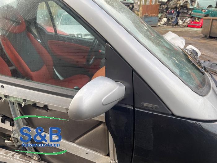 Smart City-Coupé 0.6 Turbo i.c. Smart&Pulse Sloopvoertuig (2002, Grijs)