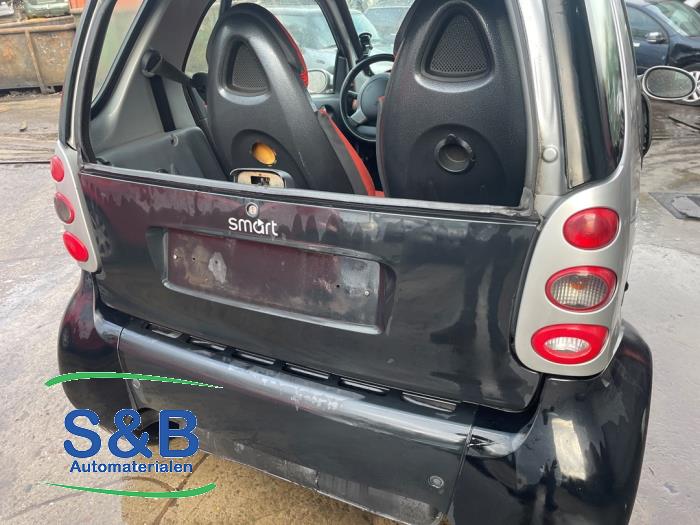 Smart City-Coupé 0.6 Turbo i.c. Smart&Pulse Sloopvoertuig (2002, Grijs)