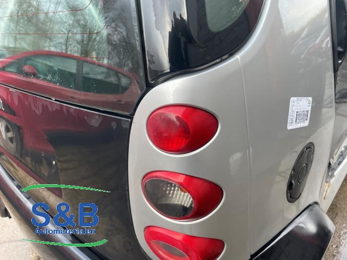 Smart City-Coupé 0.6 Turbo i.c. Smart&Pulse Sloopvoertuig (2002, Grijs)