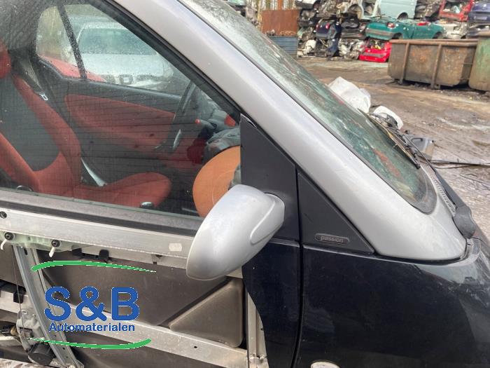 Smart City-Coupé 0.6 Turbo i.c. Smart&Pulse Sloopvoertuig (2002, Grijs)