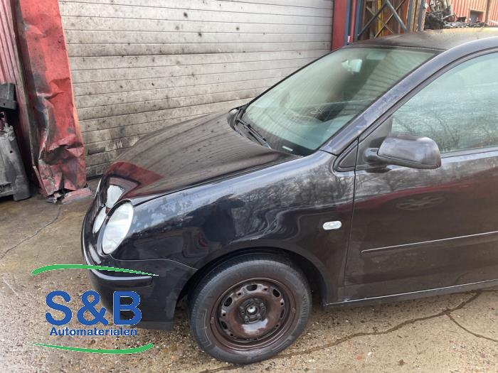 Volkswagen Polo IV 1.4 16V Sloopvoertuig (2004, Metallic, Zwart)