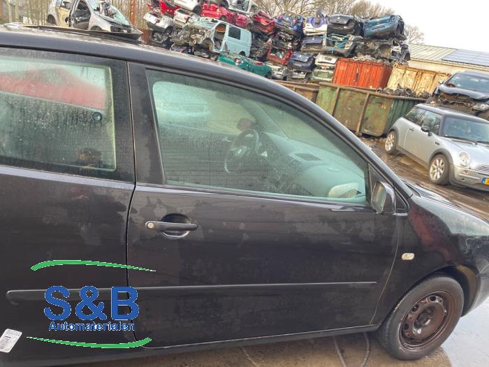 Volkswagen Polo IV 1.4 16V Sloopvoertuig (2004, Metallic, Zwart)