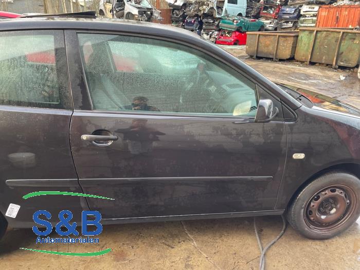 Volkswagen Polo IV 1.4 16V Sloopvoertuig (2004, Metallic, Zwart)