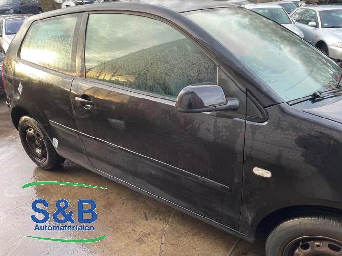 Volkswagen Polo IV 1.4 16V Sloopvoertuig (2004, Metallic, Zwart)