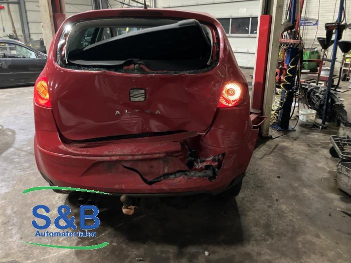 Seat Altea 2.0 FSI 16V Sloopvoertuig (2004, Rood)