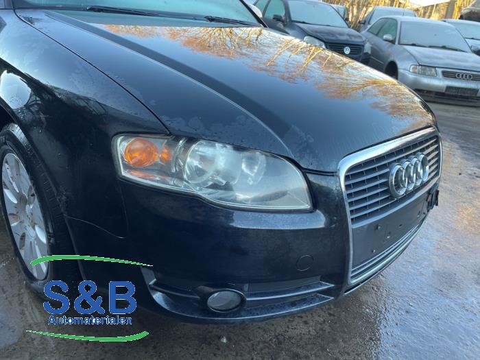 Audi A4 Avant 1.9 TDI Sloopvoertuig (2006, Metallic, Zwart)