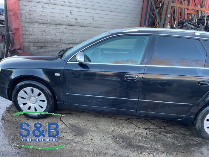 Audi A4 Avant 1.9 TDI Sloopvoertuig (2006, Metallic, Zwart)