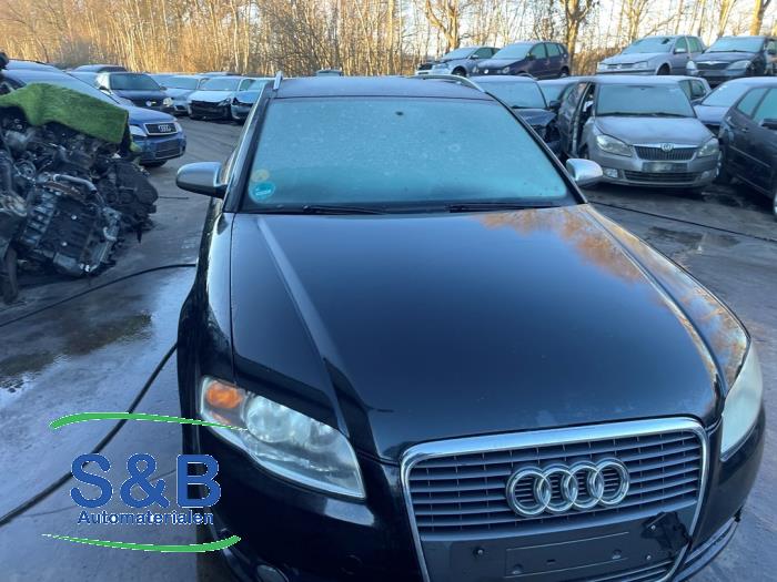 Audi A4 Avant 1.9 TDI Sloopvoertuig (2006, Metallic, Zwart)