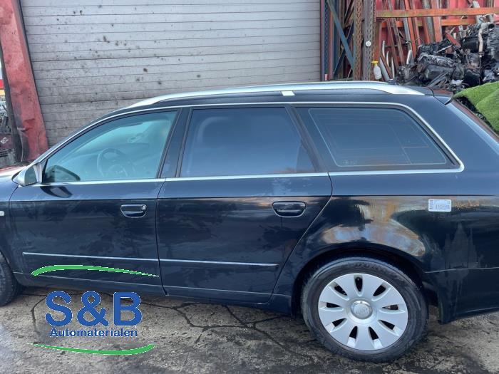 Audi A4 Avant 1.9 TDI Sloopvoertuig (2006, Metallic, Zwart)