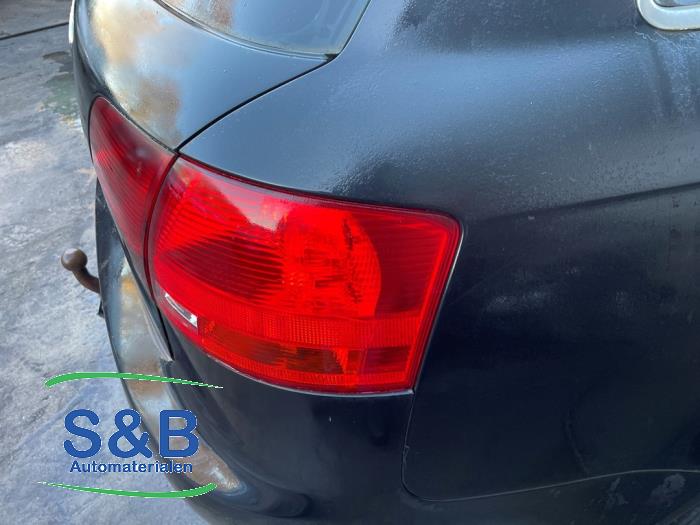 Audi A4 Avant 1.9 TDI Sloopvoertuig (2006, Metallic, Zwart)