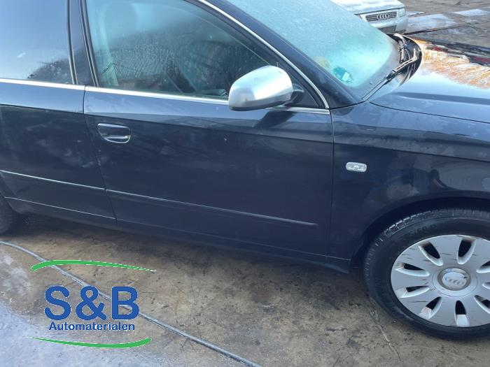 Audi A4 Avant 1.9 TDI Sloopvoertuig (2006, Metallic, Zwart)