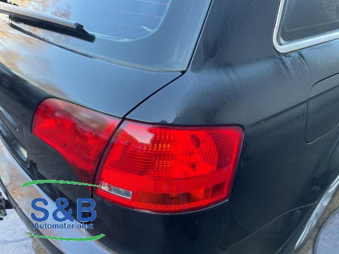 Audi A4 Avant 1.9 TDI Sloopvoertuig (2006, Metallic, Zwart)