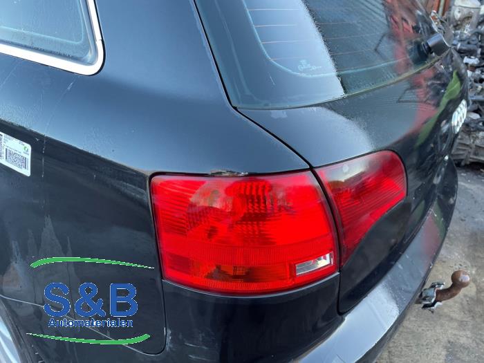 Audi A4 Avant 1.9 TDI Sloopvoertuig (2006, Metallic, Zwart)