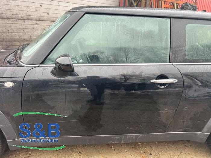 Mini Mini One/Cooper 1.6 16V One Sloopvoertuig (2002, Zwart)