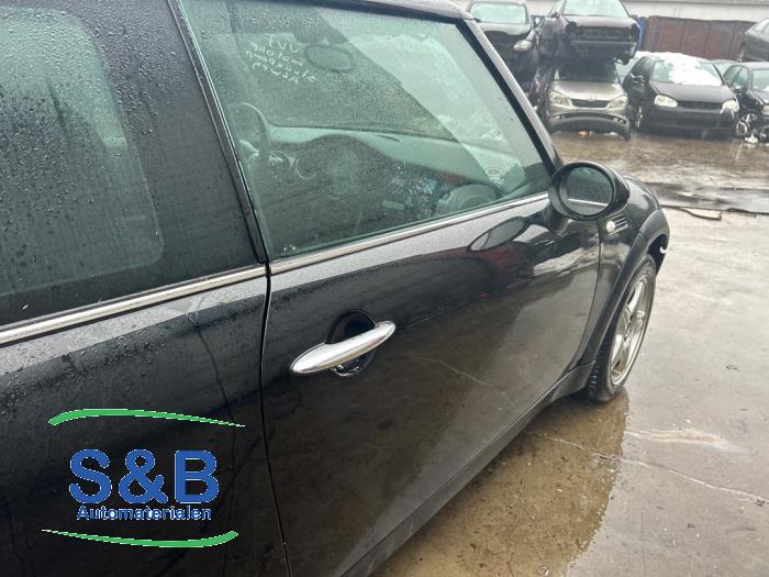 Mini Mini One/Cooper 1.6 16V One Sloopvoertuig (2002, Zwart)