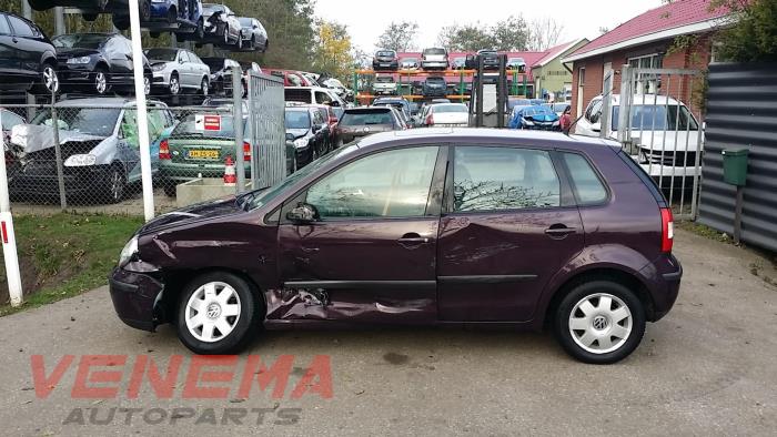 Volkswagen Polo IV 1.4 16V Sloopvoertuig (2002, Paars)