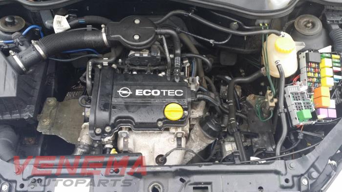 Opel Corsa C 1.0 12V Sloopvoertuig (2002, Metallic, Zwart)