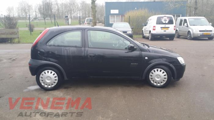 Opel Corsa C 1.0 12V Sloopvoertuig (2002, Metallic, Zwart)