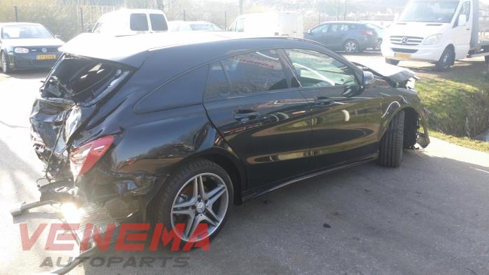 Mercedes CLA Shooting Brake 1.6 CLA-200 16V Sloopvoertuig (2015, Metallic, Zwart)