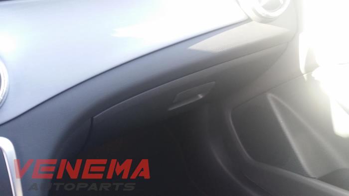 Mercedes CLA Shooting Brake 1.6 CLA-200 16V Sloopvoertuig (2015, Metallic, Zwart)