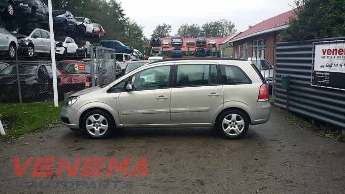 Opel Zafira 1.9 CDTI Sloopvoertuig (2006, Metallic, Zilver)