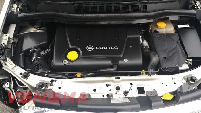 Opel Zafira 1.9 CDTI Sloopvoertuig (2006, Metallic, Zilver)