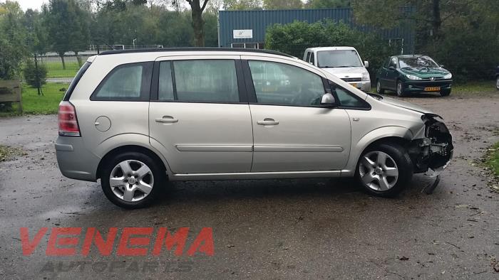 Opel Zafira 1.9 CDTI Sloopvoertuig (2006, Metallic, Zilver)