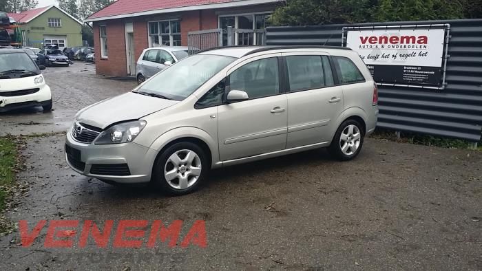 Opel Zafira 1.9 CDTI Sloopvoertuig (2006, Metallic, Zilver)