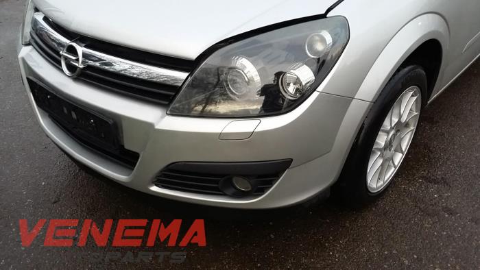 Opel Astra H SW 1.9 CDTi 16V 150 Sloopvoertuig (2006, Metallic, Zilvergrijs)