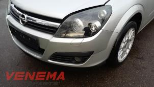 Opel Astra H SW 1.9 CDTi 16V 150 Sloopvoertuig (2006, Metallic, Zilvergrijs)