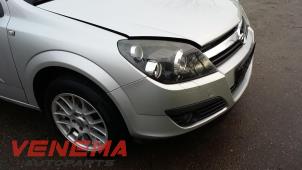 Opel Astra H SW 1.9 CDTi 16V 150 Sloopvoertuig (2006, Metallic, Zilvergrijs)