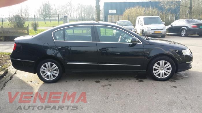 Volkswagen Passat 2.0 TDI 16V 140 Sloopvoertuig (2007, Metallic, Zwart)