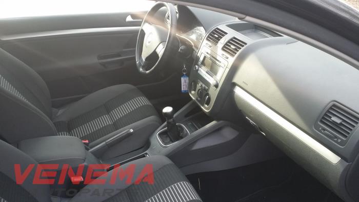 Volkswagen Golf V 1.9 TDI Sloopvoertuig (2008, Metallic, Zwart)