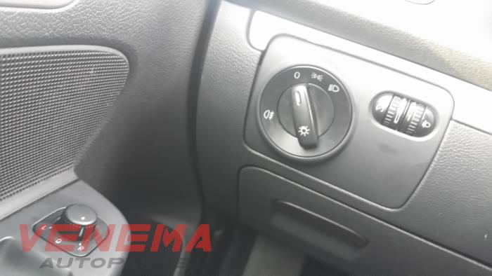 Volkswagen Golf V 1.9 TDI Sloopvoertuig (2008, Metallic, Zwart)