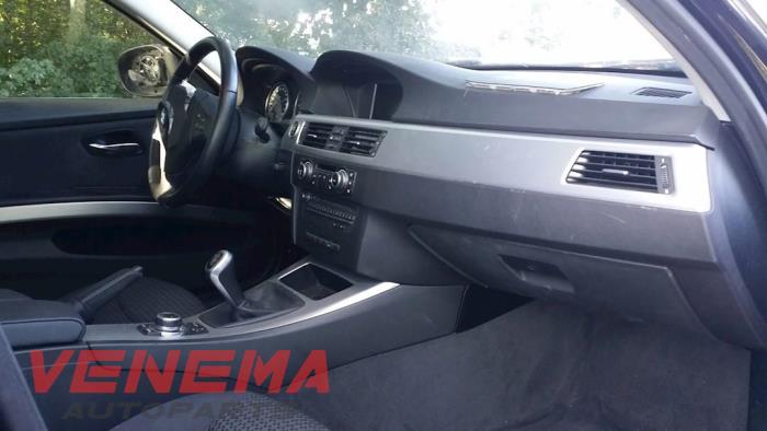 BMW 3 serie Touring 318i 16V Sloopvoertuig (2012, Metallic, Zwart, Saffierblauw)