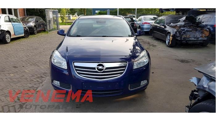 Opel Insignia Sports Tourer 2.0 CDTI 16V 130 ecoFLEX Sloopvoertuig (2010, Blauw)