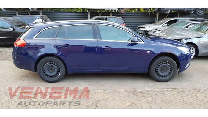 Opel Insignia Sports Tourer 2.0 CDTI 16V 130 ecoFLEX Sloopvoertuig (2010, Blauw)
