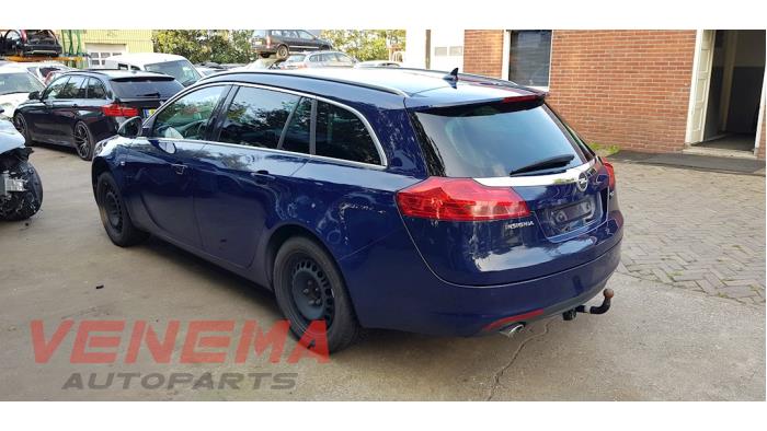 Opel Insignia Sports Tourer 2.0 CDTI 16V 130 ecoFLEX Sloopvoertuig (2010, Blauw)